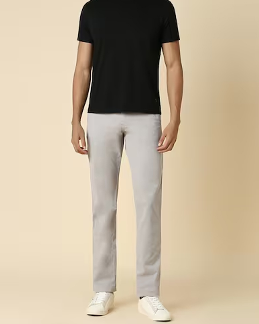 Men Grey Slim Fit Solid Casual Trousers